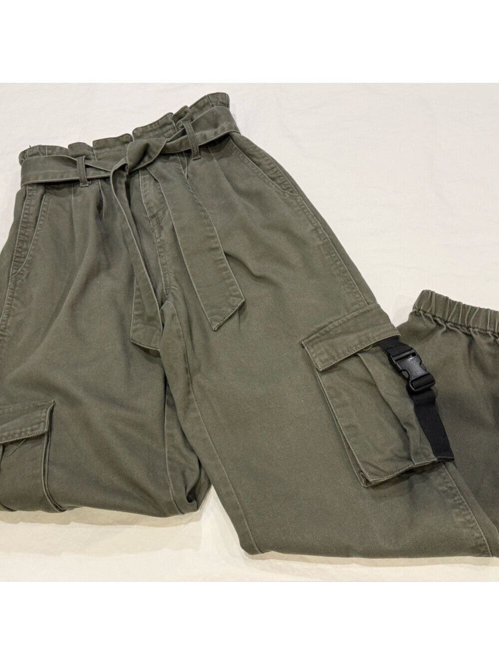 Forever 21 Olive Green Paperbag Waist Cargo Joggers Size S Utility Pants - Picture 7 of 9